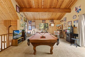 Game room - Knotty Pine Chalet - A-Frame, Pets ok, Game Room w/ PoolTable, Fooball, Arcade (Arnold)