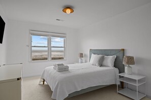 4 bedrooms, free WiFi, bed sheets