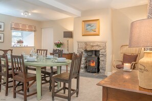 Dining - Luxury Farmhouse in Mountain Location | Cwmain (Corwen)