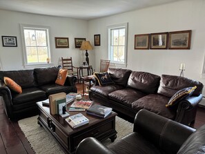 Living area - The George is an elegant restored home in the Hudson Valley  (Stanfordville)