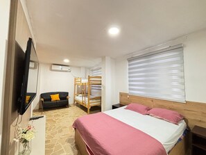 3 bedrooms, bed sheets