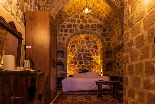 1 Schlafzimmer, Minibar (mit einigen kostenlosen Artikeln), Schreibtisch