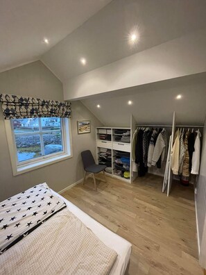 2 dormitorios, tabla de planchar con plancha, wifi y ropa de cama