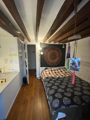 3 bedrooms, desk, iron/ironing board, WiFi - Atelier D'artiste en Duplex sur Cour Classée Dans le 6ème Arrondissement (Paris)