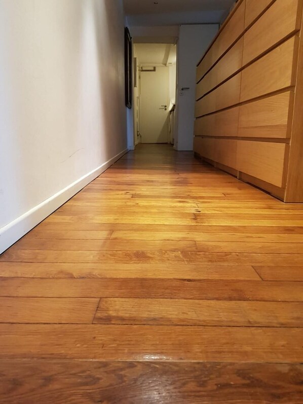 Interior - Atelier D'artiste en Duplex sur Cour Classée Dans le 6ème Arrondissement (Paris)