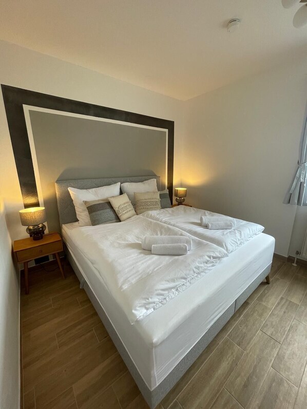 2 bedrooms, iron/ironing board, WiFi, bed sheets