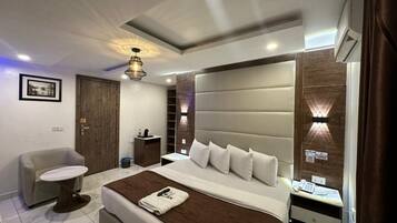 Royal Room | Free WiFi
