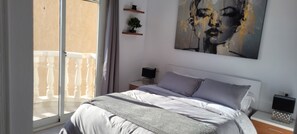 2 soverom, strykejern/-brett, wi-fi og sengetøy