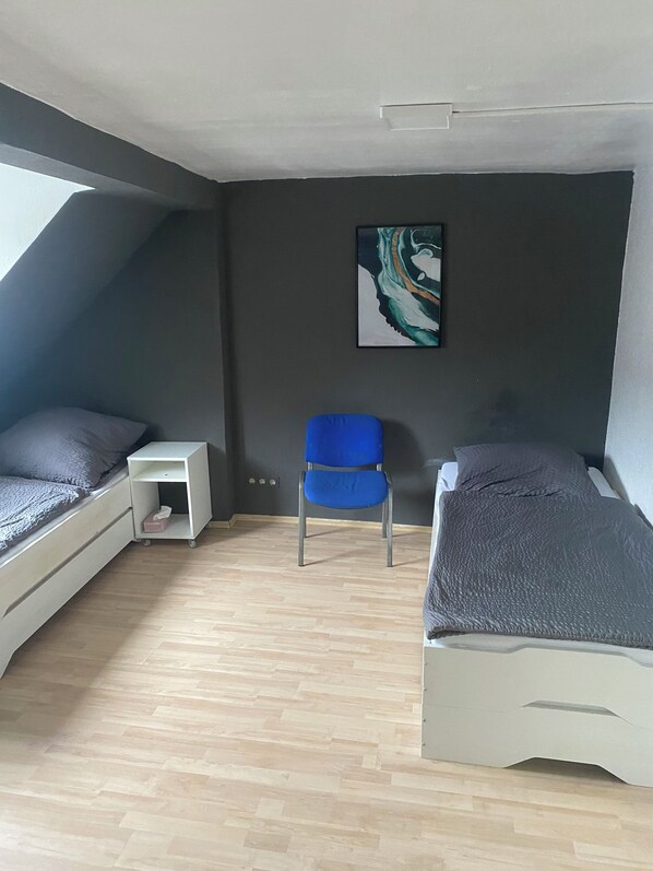 3 bedrooms, free WiFi, bed sheets