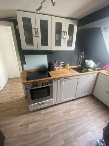 Unterkunft .3 Schlafzimmer, Esszimmer,küche, Bad. 30 Minuten Nach Frankfurt