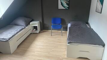 3 bedrooms, free WiFi, bed sheets