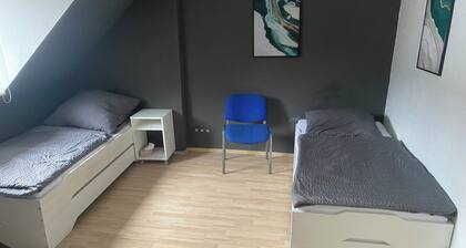 Unterkunft .3 Schlafzimmer, Esszimmer,küche, Bad. 30 Minuten Nach Frankfurt