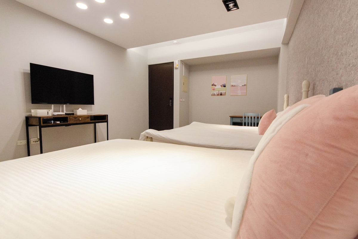 Habitación cuádruple Prestigio | Wifi gratis y ropa de cama