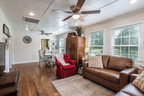 Tomball Craftman Cottage