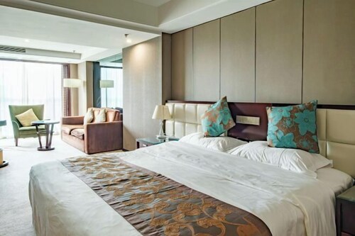 Shenyang Shouyao Hotel (Shengjing Grand Outlets, Olympic Sports Center Metro Station Branch)