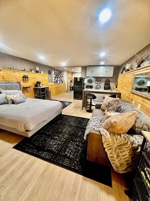 1 bedroom, WiFi, bed sheets