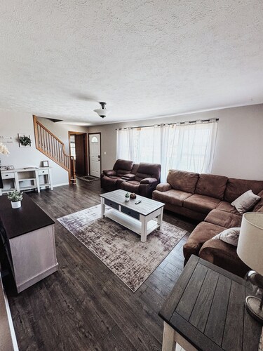 Spacious Ogallala Home! 12 min to Lake McConaughy, Hunting Retreat, Dog Friendly