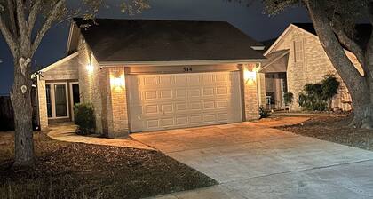 Small elegante piece of art you can fall in love with & sleep in.