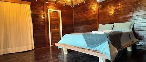 1 bedroom, minibar, individually decorated, individually furnished