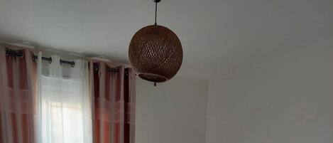 3 Schlafzimmer, Bügeleisen/Bügelbrett, Bettwäsche