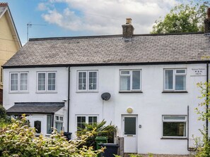 Exterior - 3 bedroom accommodation in Seaton (Seaton)