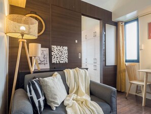 Superior Condo, Kitchen | Living area | Flat-screen TV - GemstoneBR II in SMDC Air Residences (Makati)