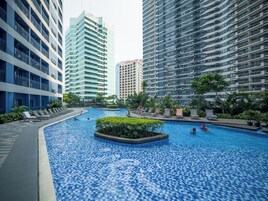 2 kolam renang outdoor