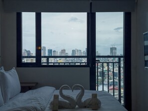 時尚三人房, 1 張加大雙人床和 1 張沙發床, 陽台, 城市景觀 | 陽台景觀
