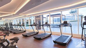 Gym - Elegant Studio With Balcony & View Dubai (Dubai)