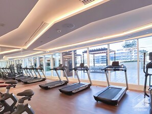 Gym - Elegant Studio With Balcony & View Dubai (Dubai)