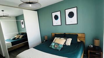 2 chambres, fer et planche Ă repasser, Wi-Fi, draps fournis