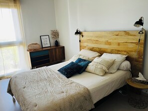 2 bedrooms, iron/ironing board, WiFi, bed sheets - Appartement Tout Confort Dans Bordeaux (Bordeaux)