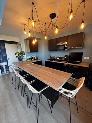 微波炉、烤箱、炉灶、洗碗机