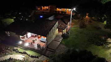 Façana frontal de l'allotjament