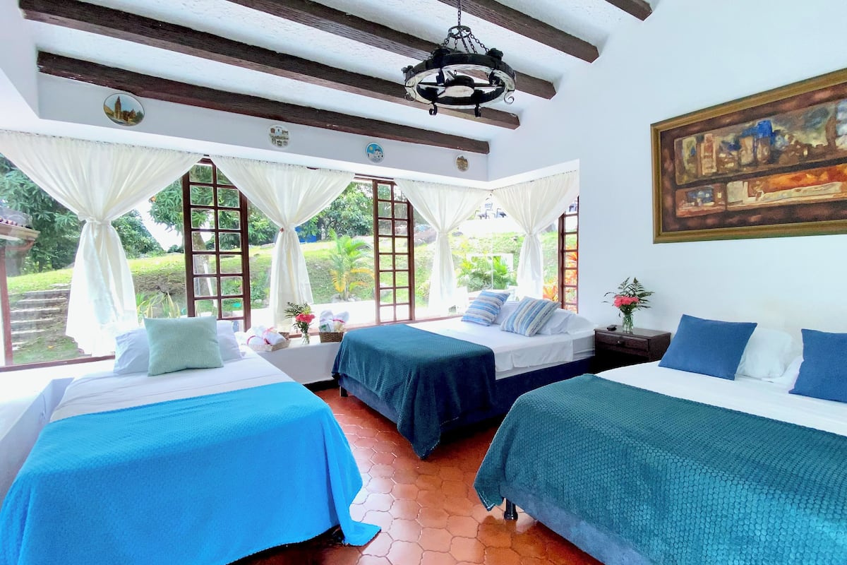 Individually decorated, individually furnished, laptop workspace