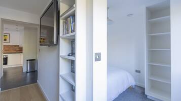 1 chambre, fer et planche Ă repasser, Wi-Fi, draps fournis