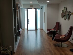 المنشأة من الداخل