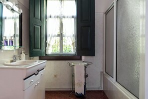 風筒、坐浴桶、提供毛巾、番梘