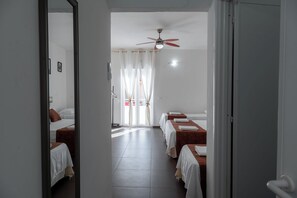 Comfort Quadruple Room | Free WiFi - B&B Ortensia  (Sannicola)