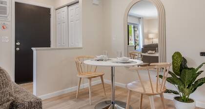 NEW! Comfy 1 Bedroom Flat | Hollywood Suites