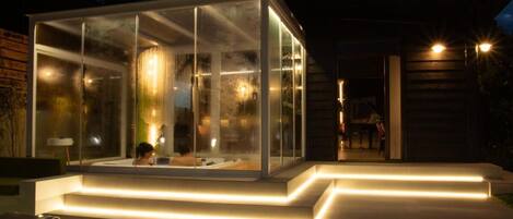 獨棟房屋, 1 間臥室, 私人泳池, 花園景觀 | 游泳池 | 室內游泳池和溫水游泳池