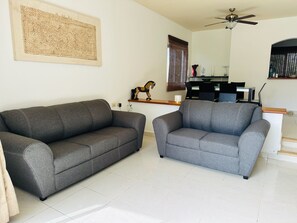 Villa, 3 Bedrooms, Balcony, Garden View | Living room