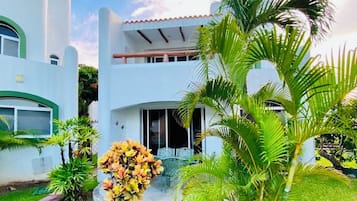 Villa, 3 habitaciones, balcón, vista al jardín | Exterior