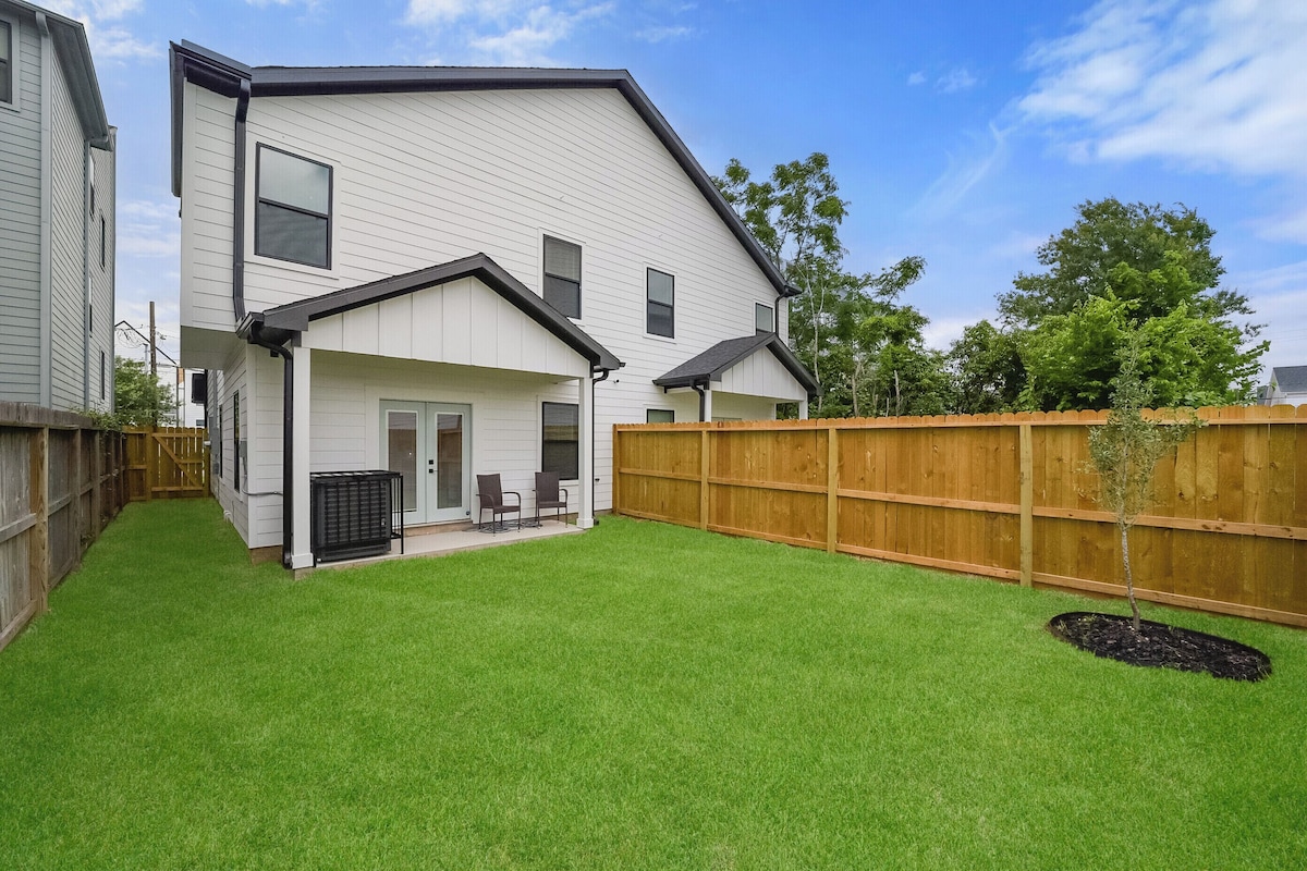 Photo 29 of Brand new home 3bd
close to Medical Center/Convention Ctr / Stadiums