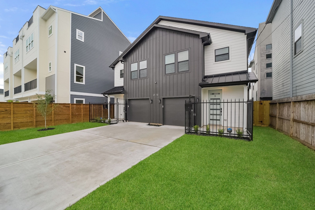 Photo 25 of Brand new home 3bd
close to Medical Center/Convention Ctr / Stadiums