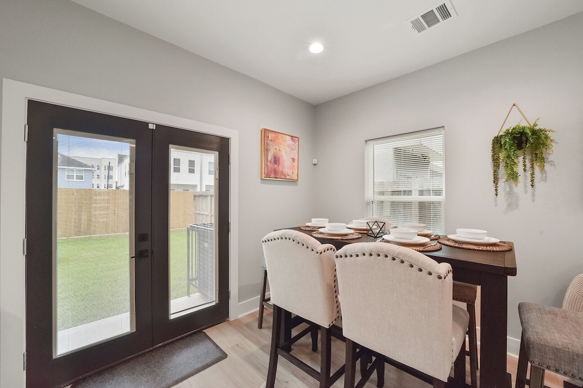 Photo 7 of Brand new home 3bd
close to Medical Center/Convention Ctr / Stadiums