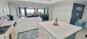 Condo, Multiple Beds, Balcony, Ocean View (Saida Tower 506) | Private kitchen