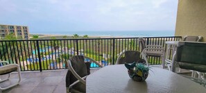 コンドミニアム ベッド (複数台) バルコニー オーシャンビュー (Saida Tower 506) | 屋外ダイニングエリア