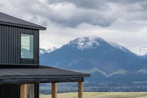 Exterior - The Bitterroot Bunkhouse (Ravalli County)