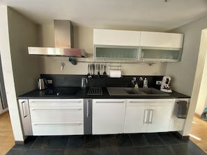 Microwave, oven, stovetop, dishwasher